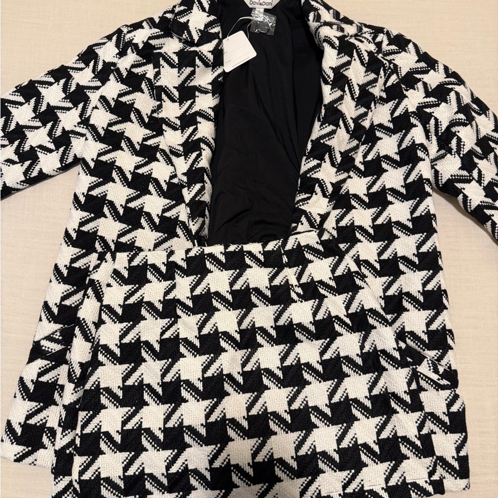DAVI & DANI Black and White Patterned Blazer & skirt set